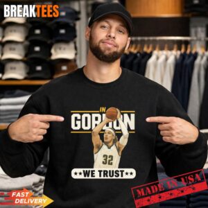 Aaron Gordon #32 We Trust Basketball Graphic Shirt 1 Aaron Gordon #32 We Trust Basketball Graphic Sweatshirt.jpg