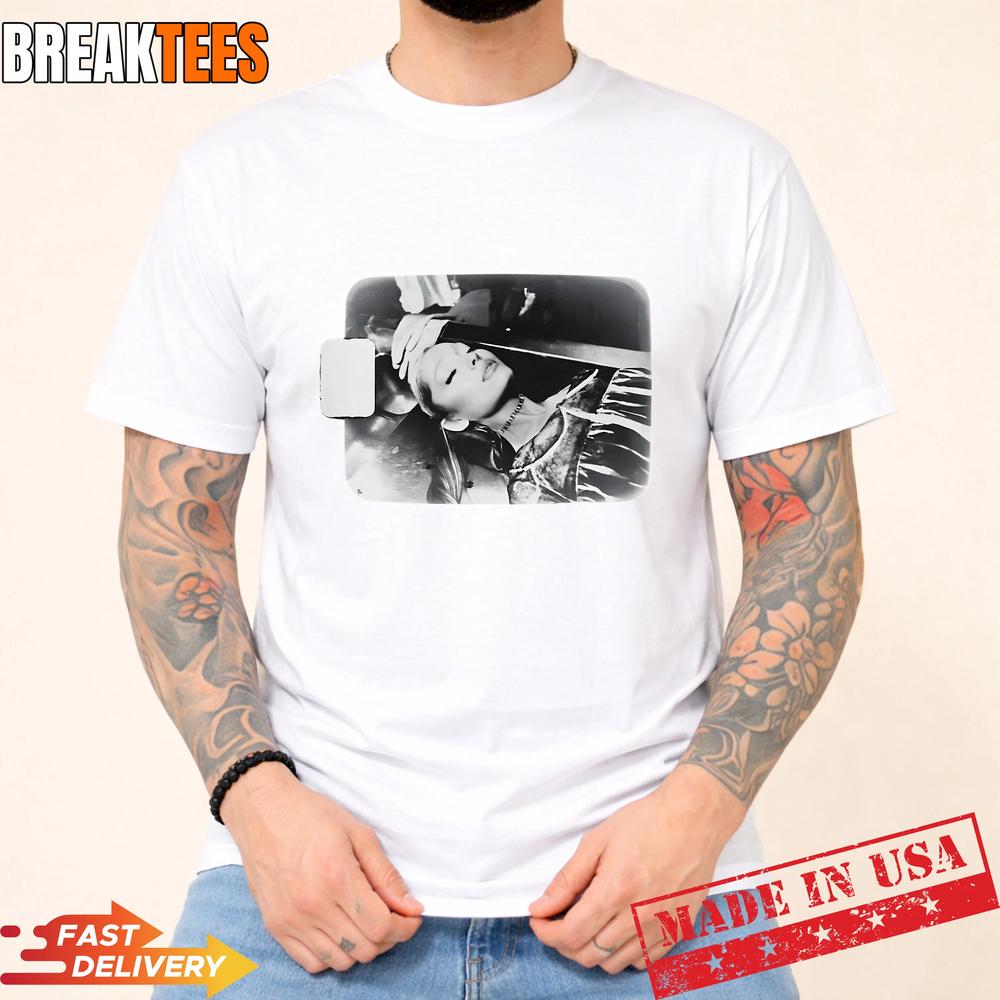 Ariana Grande Merch Hampstead Photo T-Shirt Ariana Grande Merch Hampstead Photo T-Shirt