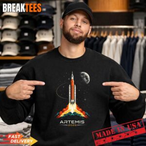 NASA Artemis II Space Rocket Launch Mission to The Moon T-Shirt 3