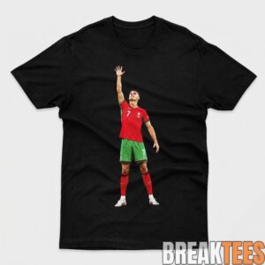 Portugal Cristiano Ronaldo CR7 Reaching For The World Cup Trophy Meme T-Shirt