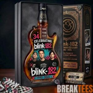 Blink 1822B34th2BAnniversary2B1992 20262BGuitar2BWhiskey2BDecanter 1 GIxiq.jpg