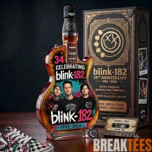 Blink 1822B34th2BAnniversary2B1992 20262BGuitar2BWhiskey2BDecanter 2 mnjWZ.jpg