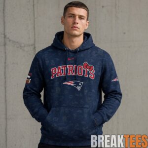 New2BEngland2BPatriots2Bx2BHello2BKitty2BNight2B20262BGraphic2BHoodie2Bfor2BFootball2Band2BHello2BKitty2BFans 3 Burfh.jpg