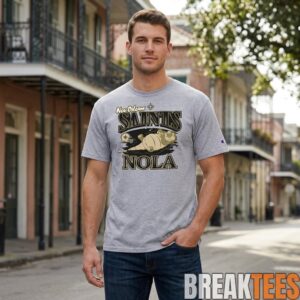 New2BOrleans2BSaints2Bx2BLouis2BNola2B20262BGraphic2BShirt2Bfor2BFootball2BFans 3 Xyqz7.jpg
