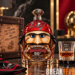 Tampa2BBay2BBuccaneers2B50th2BAnniversary2B1976 20262BCaptain2BFear2BWhiskey2BDecanter 3 SwPwl.jpg