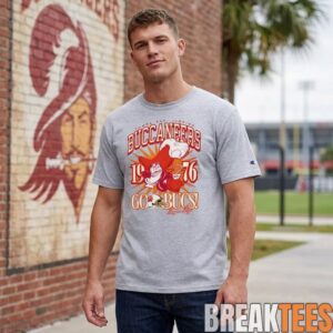 Tampa2BBay2BBuccaneers2Bx2BCaptain2BHook2BGo2BBucs2BTampa2BBay2B20262BGraphic2BShirt2Bfor2BFootball2BFans 3 kYGLW.jpg