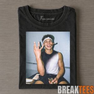 USA Ben Shelton Holding Trophy, Smoking & Drinking Tee 2